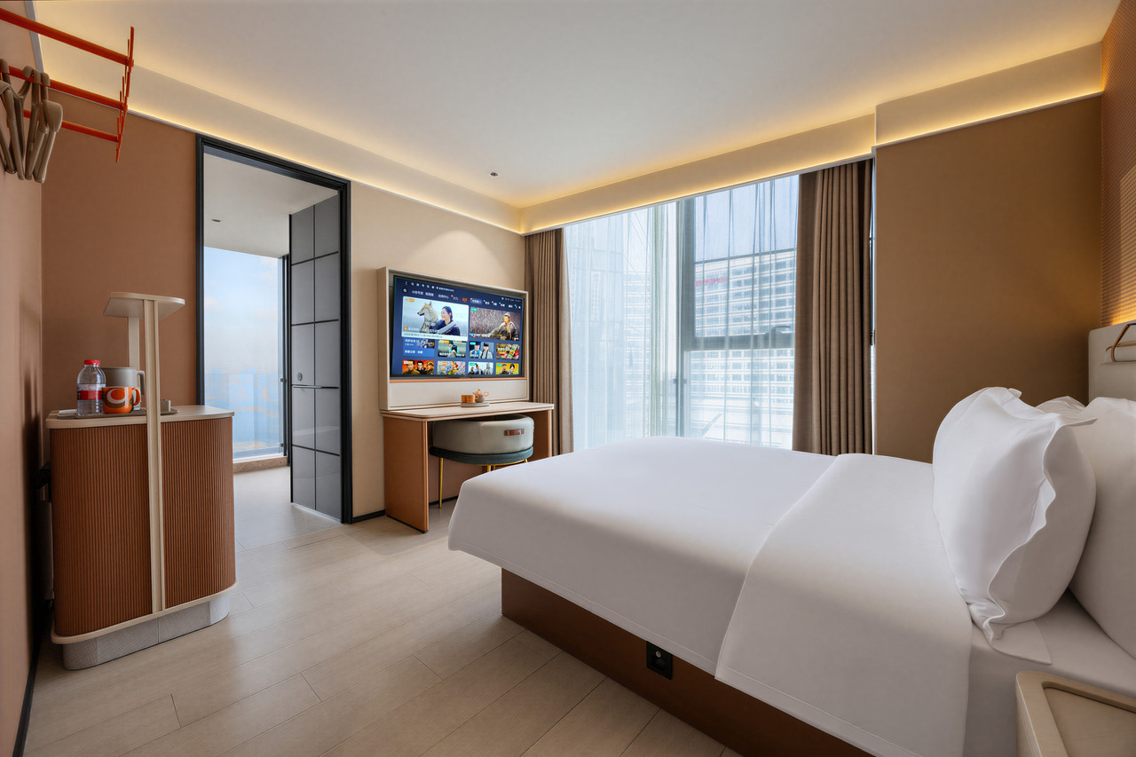 KOULING Ruiyue Hotel — Quiet Queen Room (No Window)